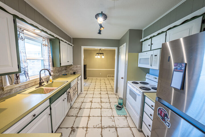 Property Photo: 3503 Englewood Avenue TX 79407