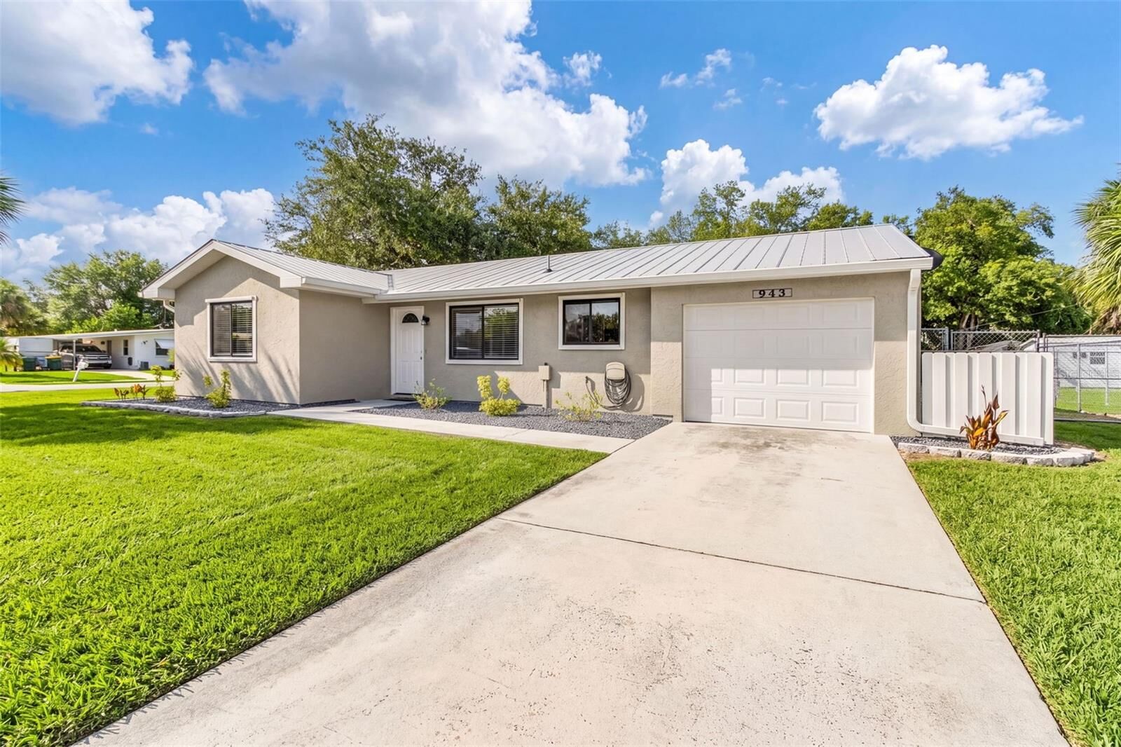 Property Photo:  943 W Tarpon Boulevard NW  FL 33952 