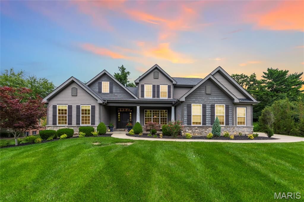 Property Photo: 702 Champeix Lane MO 63141