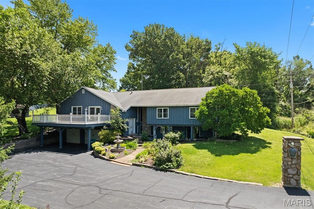 Property Photo: 2740 Old Collinsville Road IL 62226