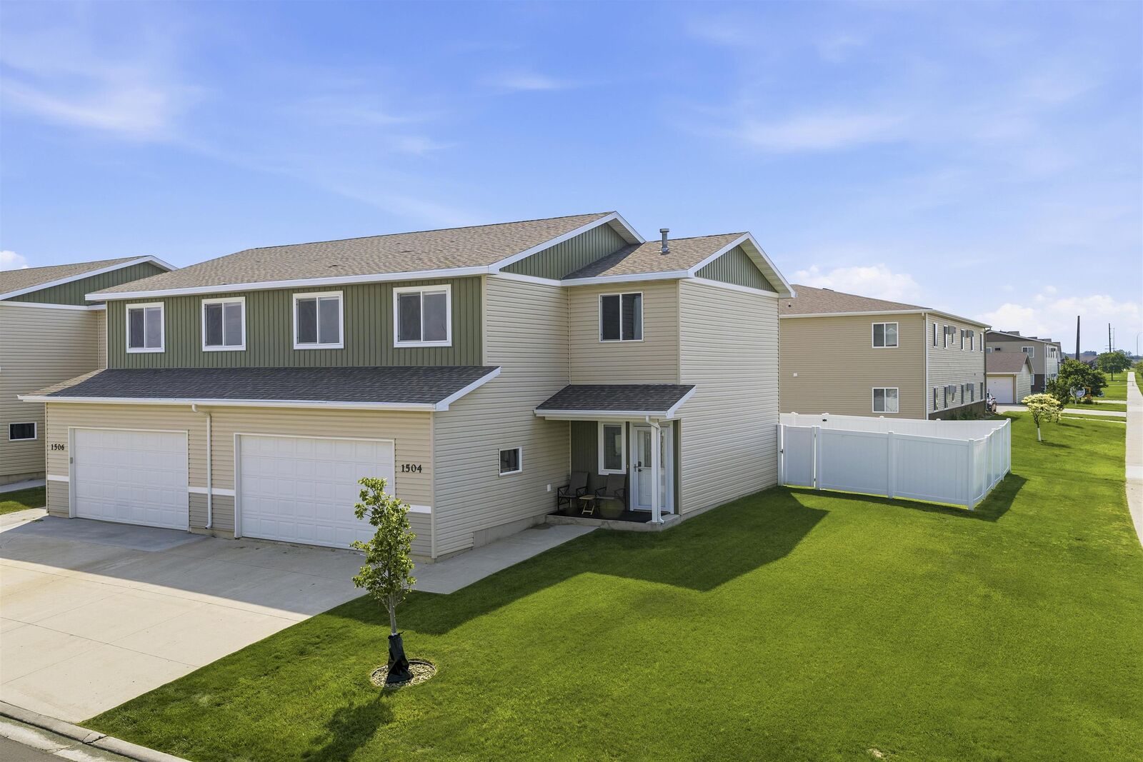 Property Photo:  1504 35th Ave SE  ND 58701 