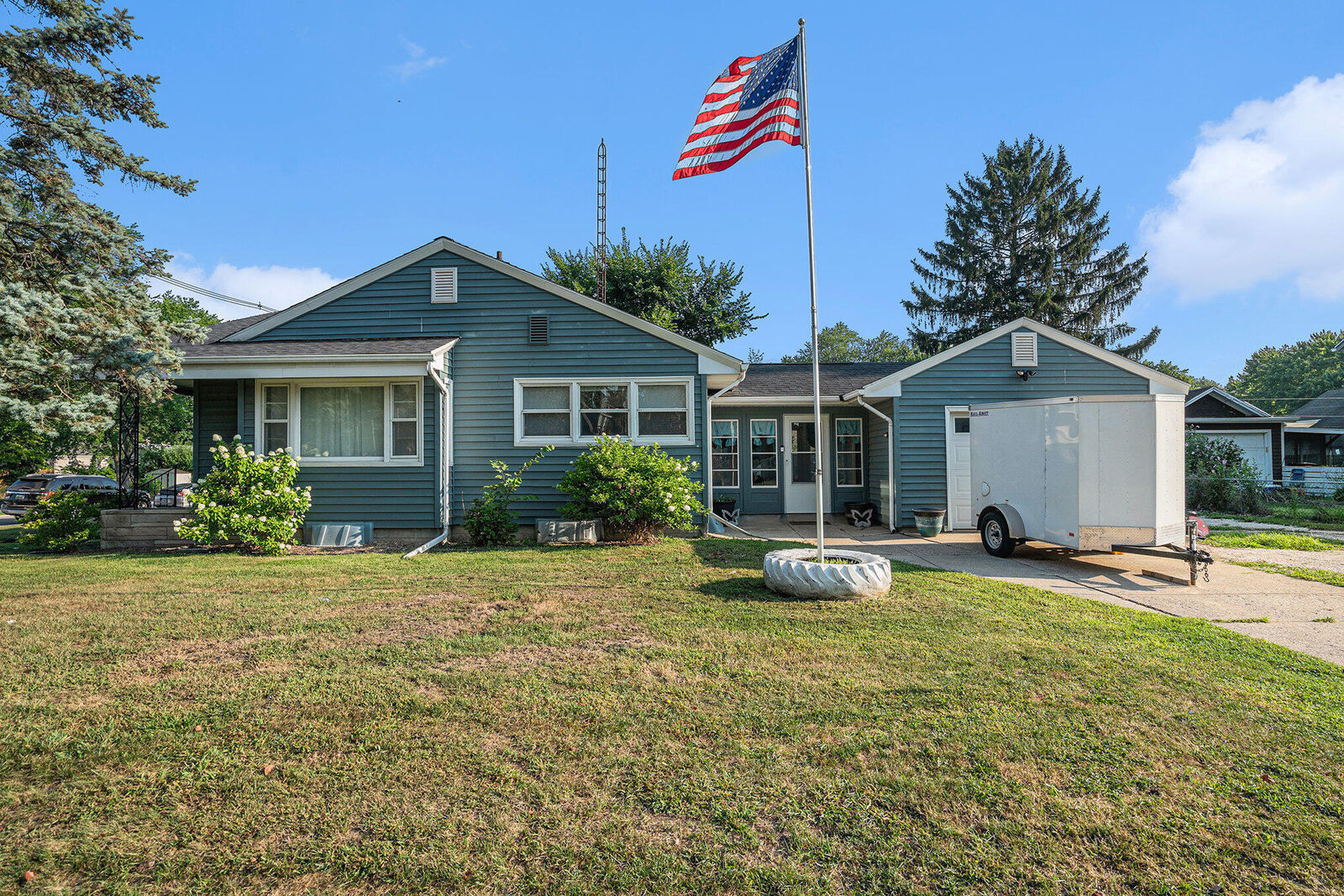 Property Photo:  21 S 15th Street  MI 49120 