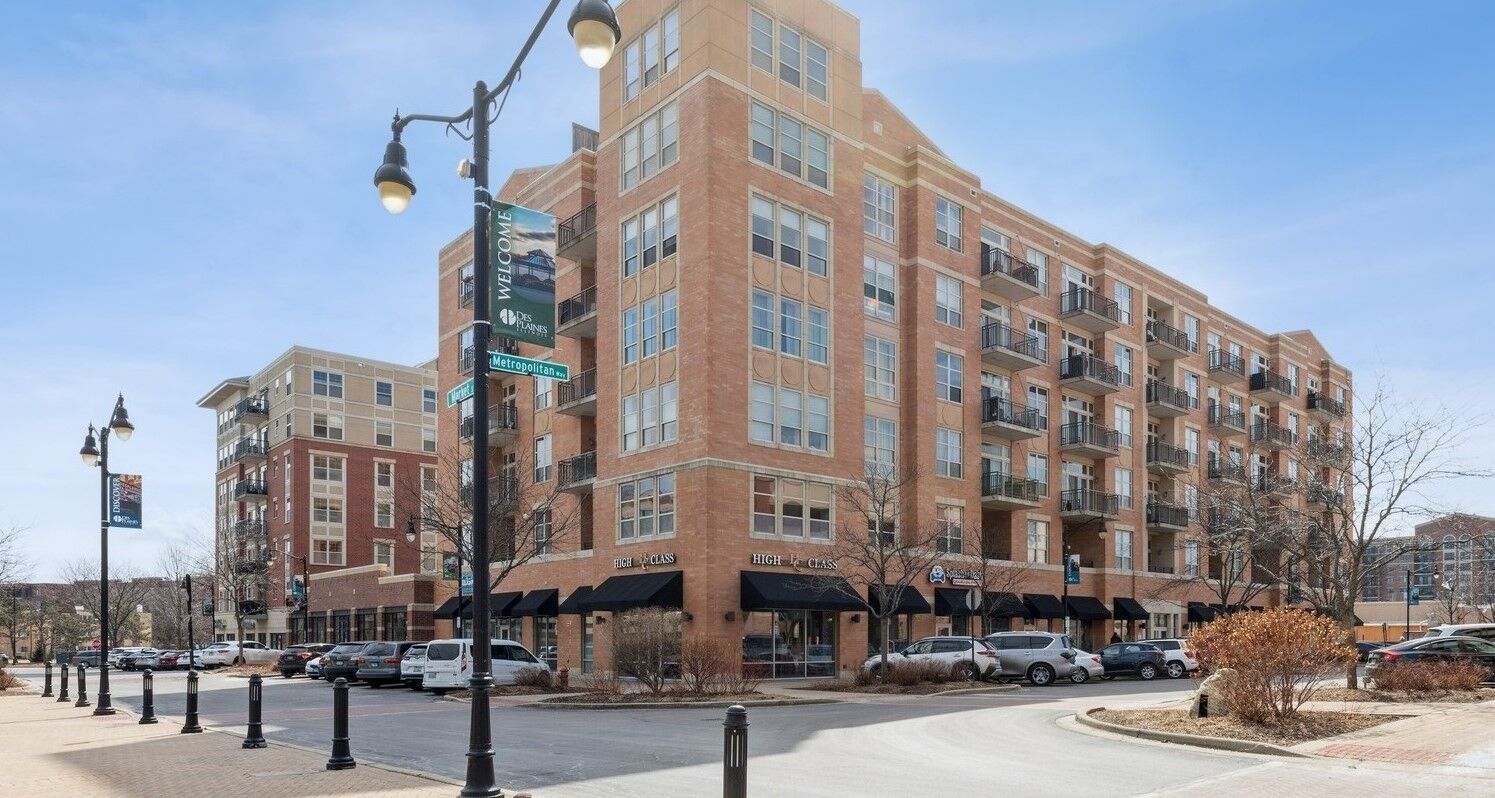 Property Photo: 647 Metropolitan Way 509L IL 60016