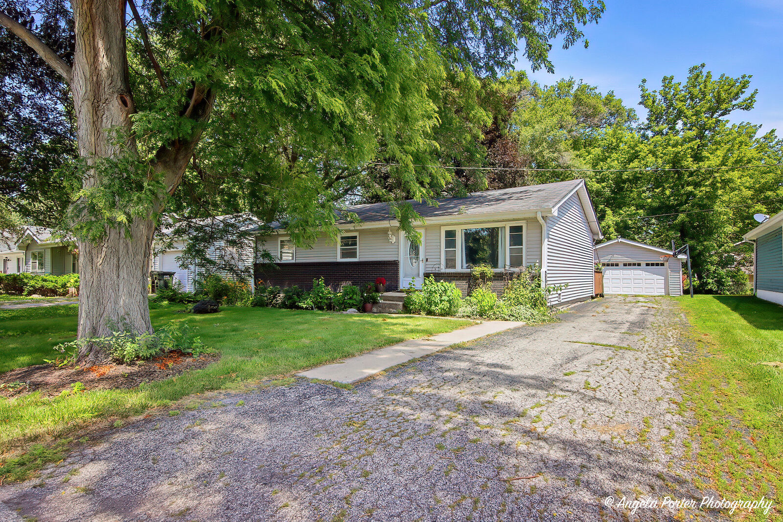 Property Photo:  4800 Willow Lane  IL 60050 