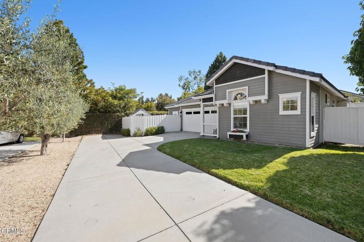 Property Photo: 795 Livingston Avenue CA 93003