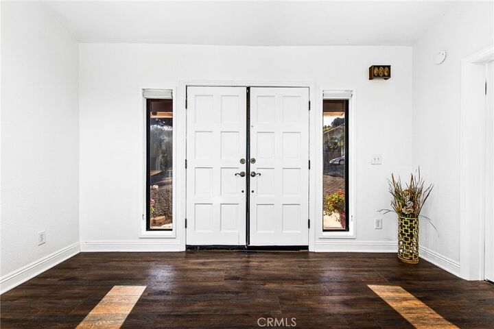 Property Photo: 30480 Greenbriar Court CA 92587