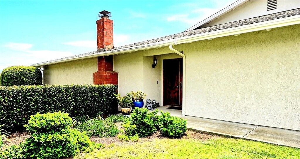 Property Photo: 3501 Paseo Flamenco CA 92672