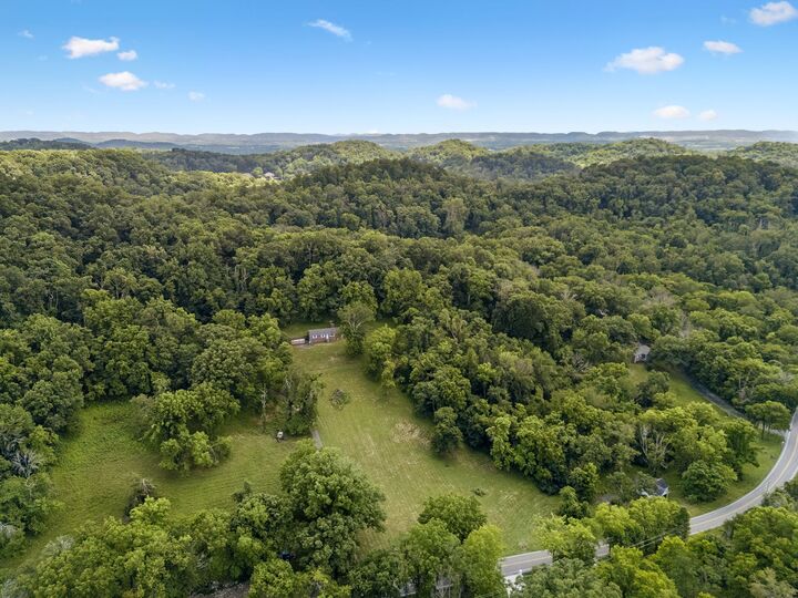 Property Photo:  2268 N Berrys Chapel Rd  TN 37069 