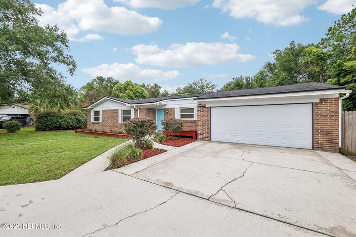 Property Photo: 8199 Cholo Trail FL 32244