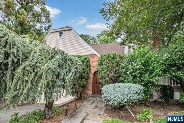 Property Photo:  384 Owen Avenue  NJ 07410 