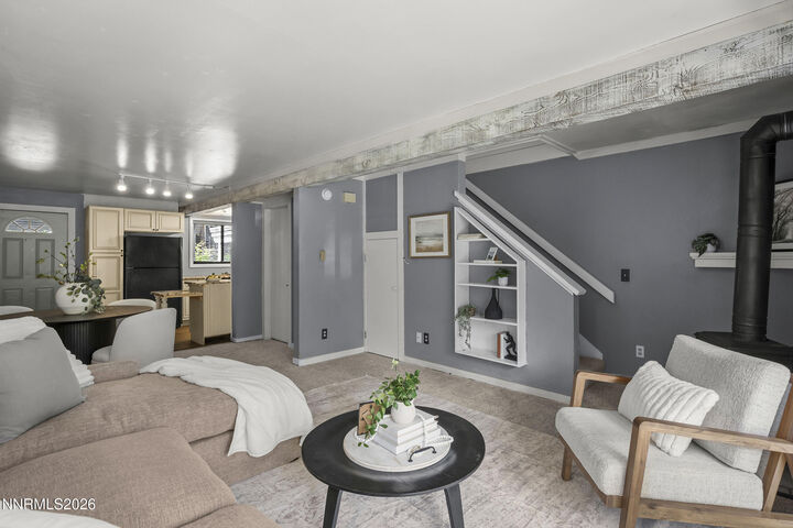 Property Photo: 810 Alder Avenue NV 89451