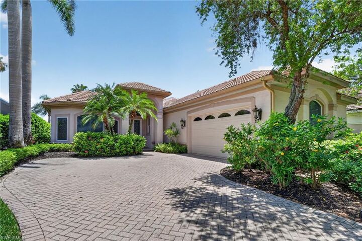 Property Photo:  5278 Kensington High St  FL 34105 