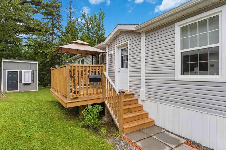 Property Photo:  83 Cedarwood Crescent  NS B4N 3N2 