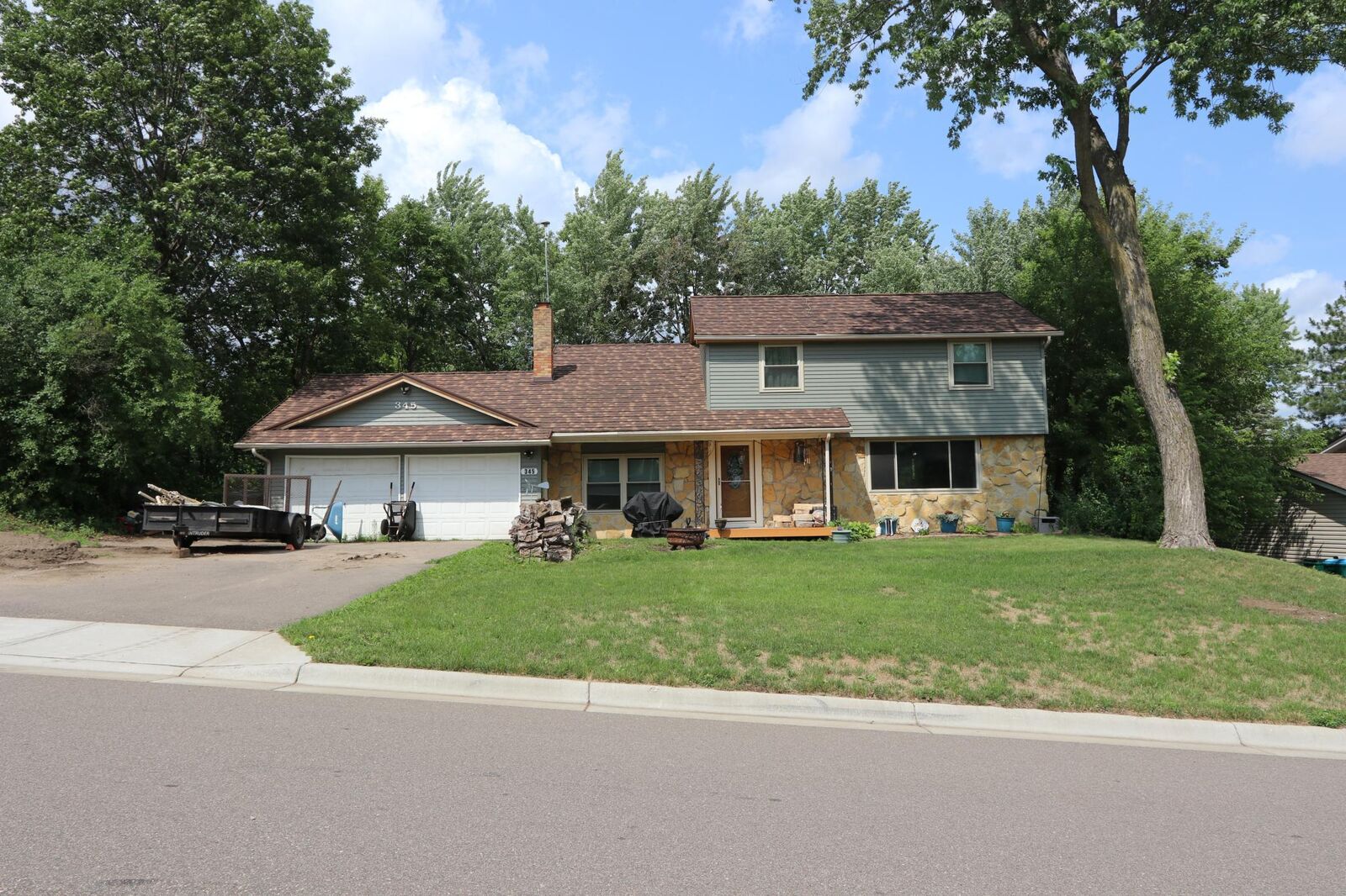 Property Photo:  345 Walnut Lane  MN 55124 