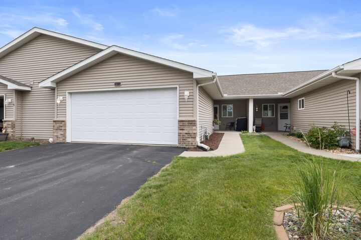 Property Photo: 611 Danielson Court MN 55358
