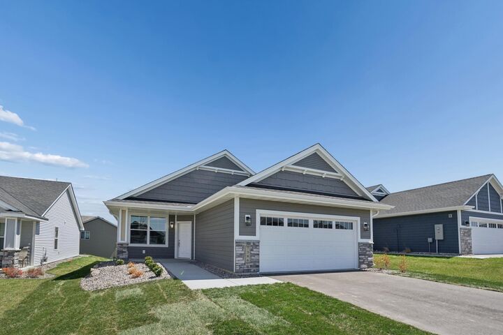 Property Photo: 7386 Kahl Circle NE MN 55301