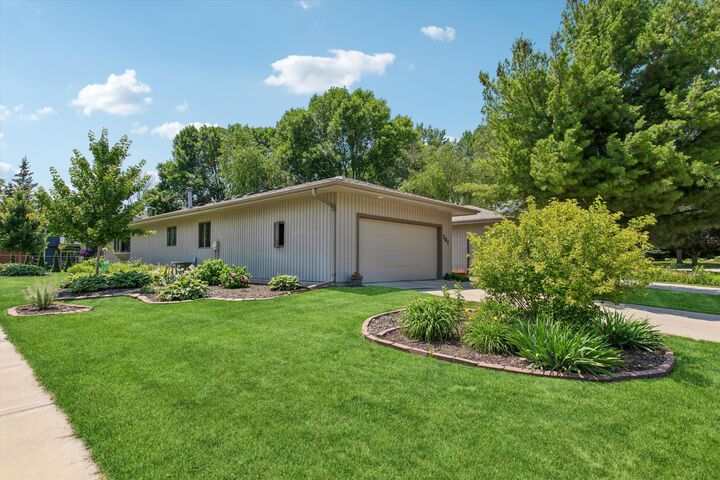 Property Photo: 701 Hackerson Court MN 55057
