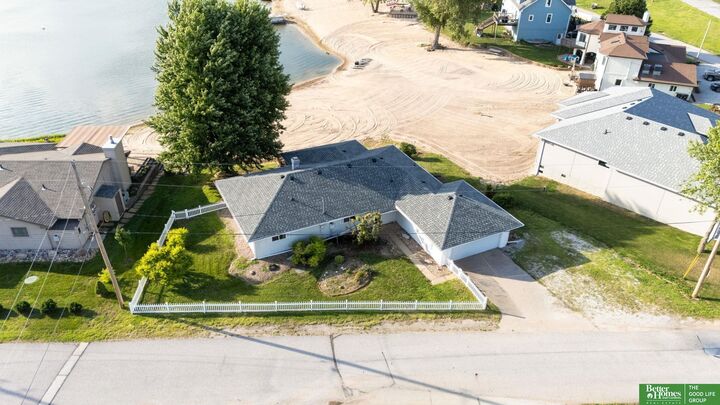 Property Photo: 2702 Annabelle Drive NE 68123