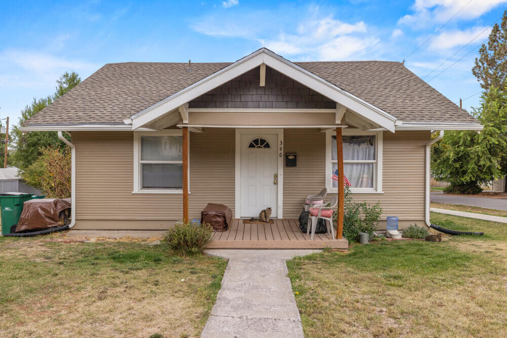 Property Photo:  346 Pacific Terrace  OR 97601 