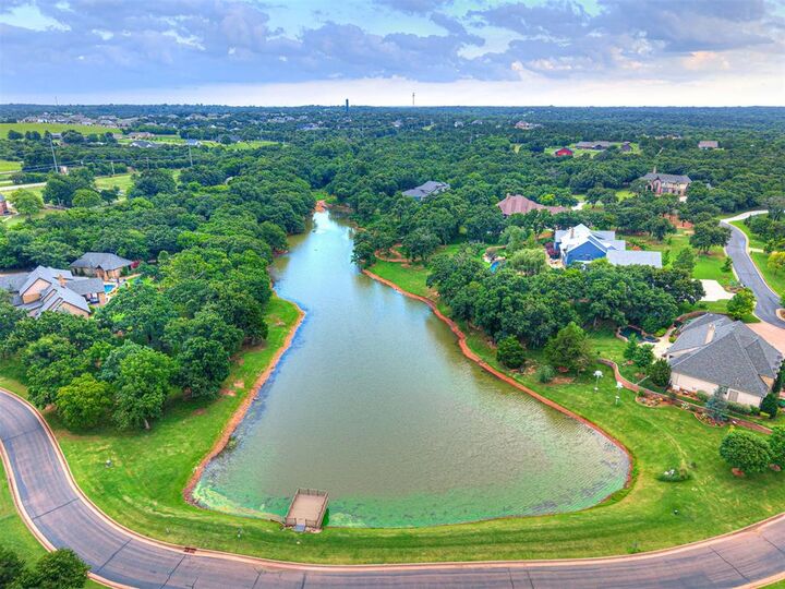 Property Photo: 9448 Lake Way Run OK 73049