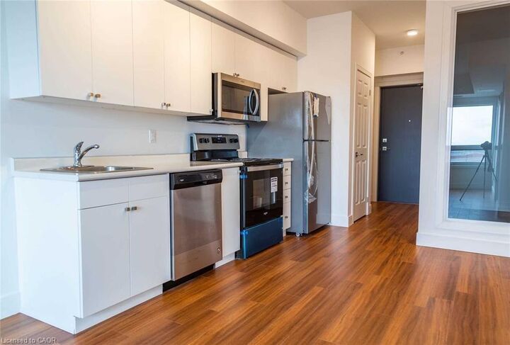 Property Photo: 1 Wellington Street 712 ON N3T 2L3