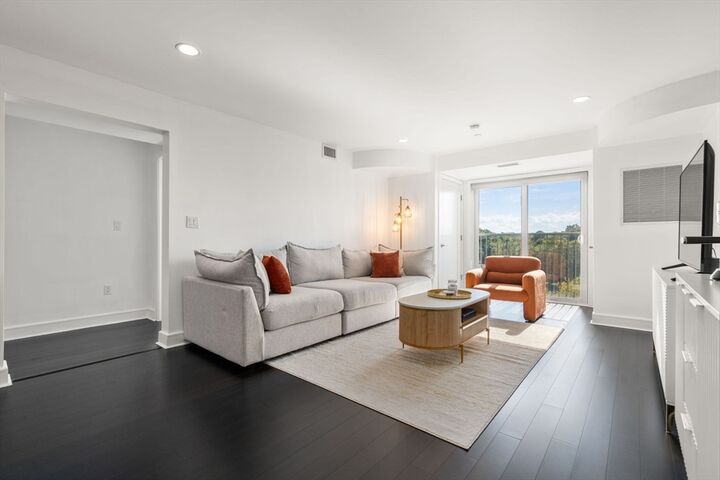 Property Photo:  770 Washington Avenue 404  MA 02151 
