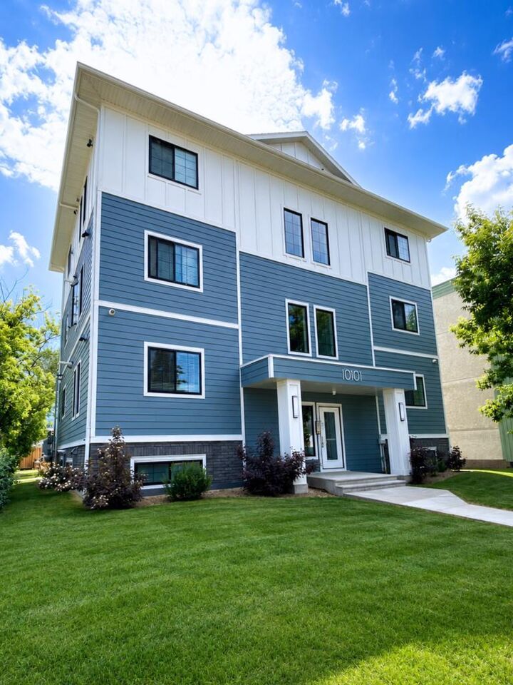 Property Photo:  10101 105 Avenue 101  AB T8V 1H3 