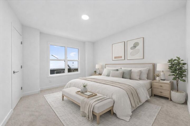 Property Photo: 30 Rochester View NW 302 AB T3L 0M8