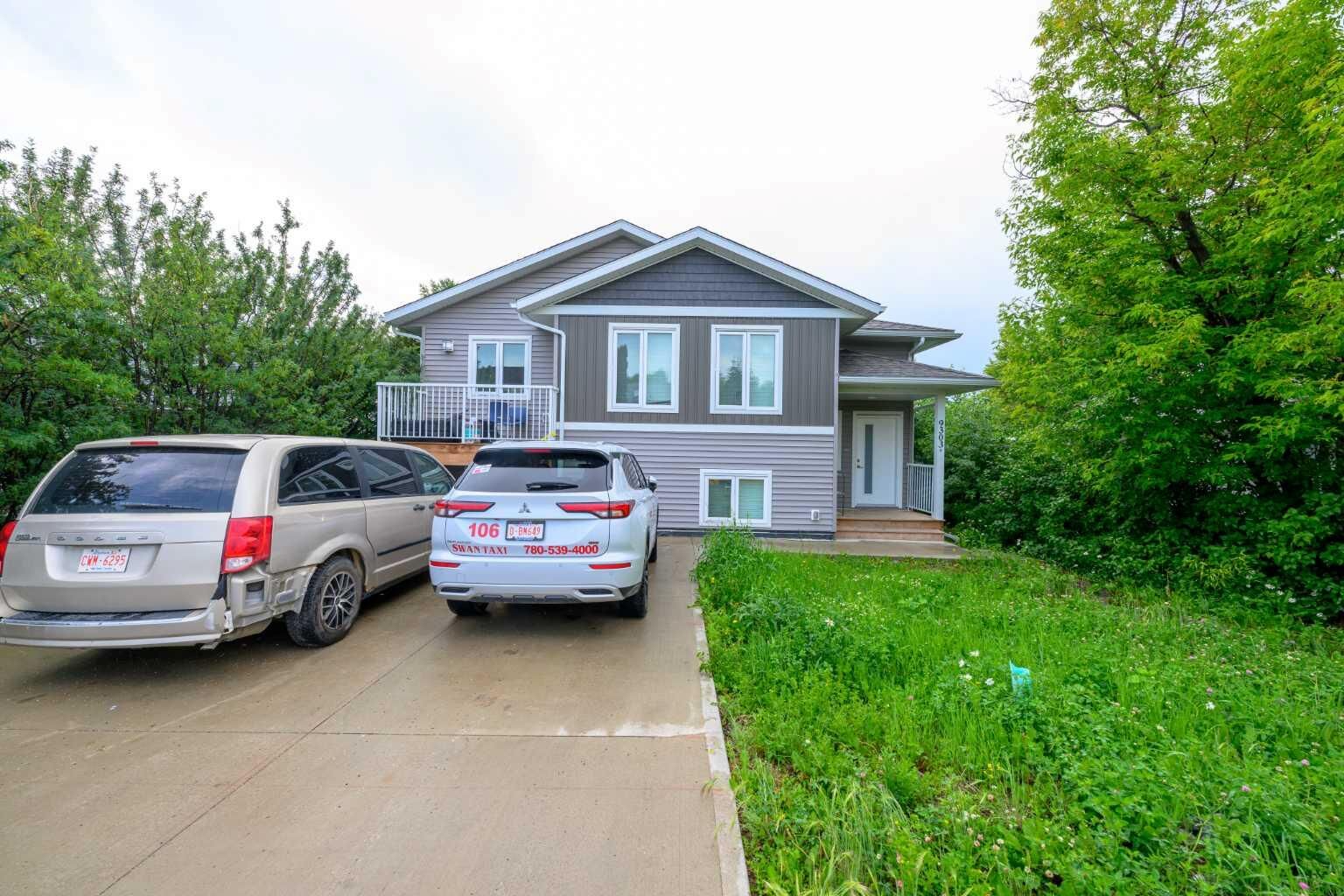 Property Photo: 9303 107 Avenue AB T8V 1K5