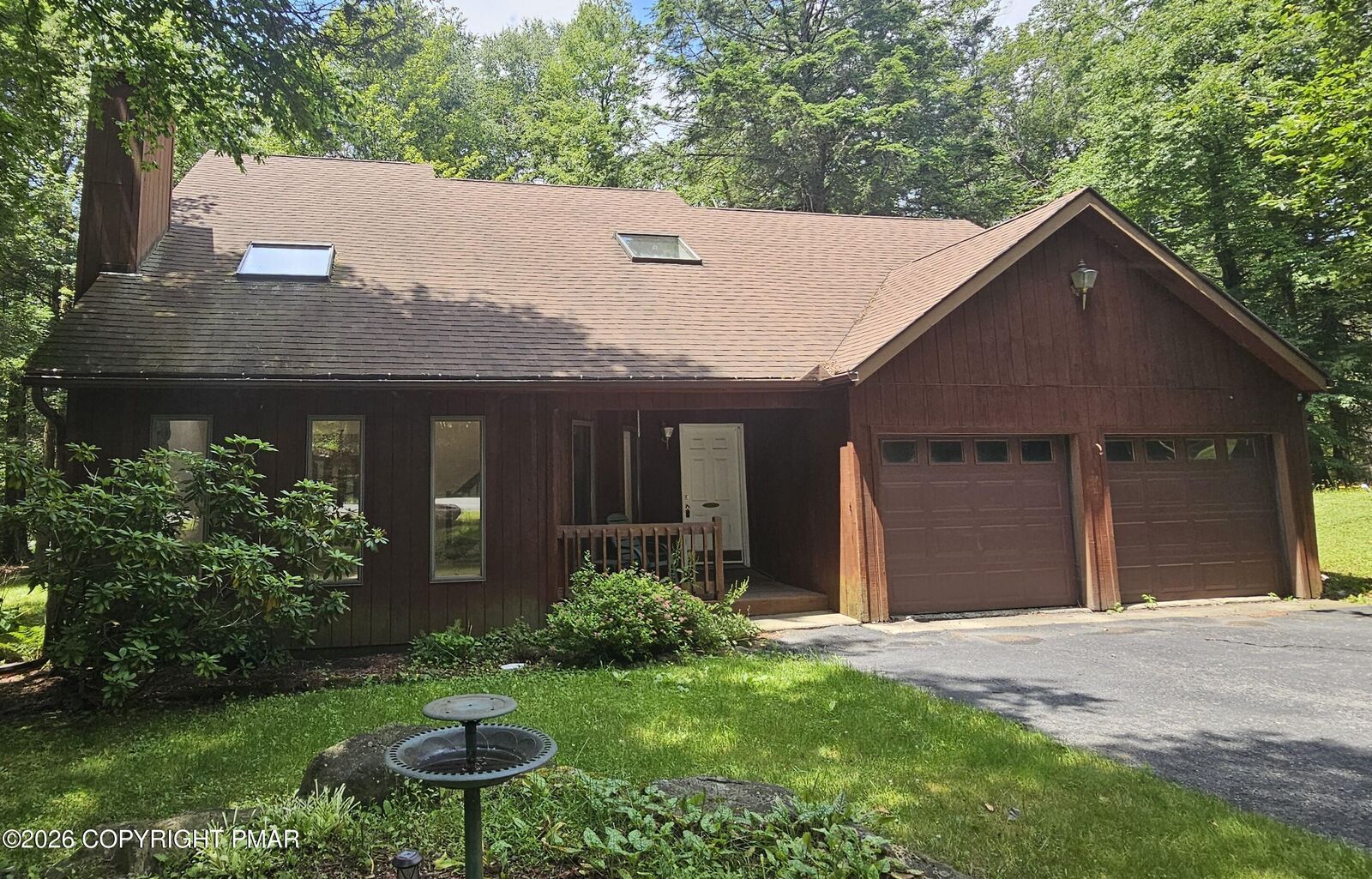 Property Photo: 1232 Chandus Way PA 18466