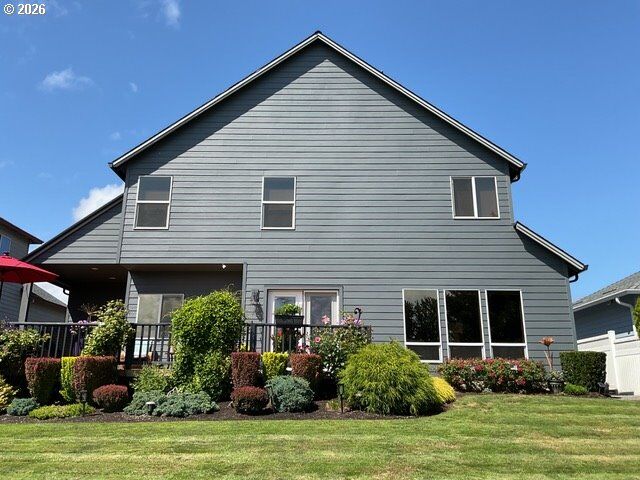 Property Photo:  22002 NE Lachenview Ln  OR 97024 