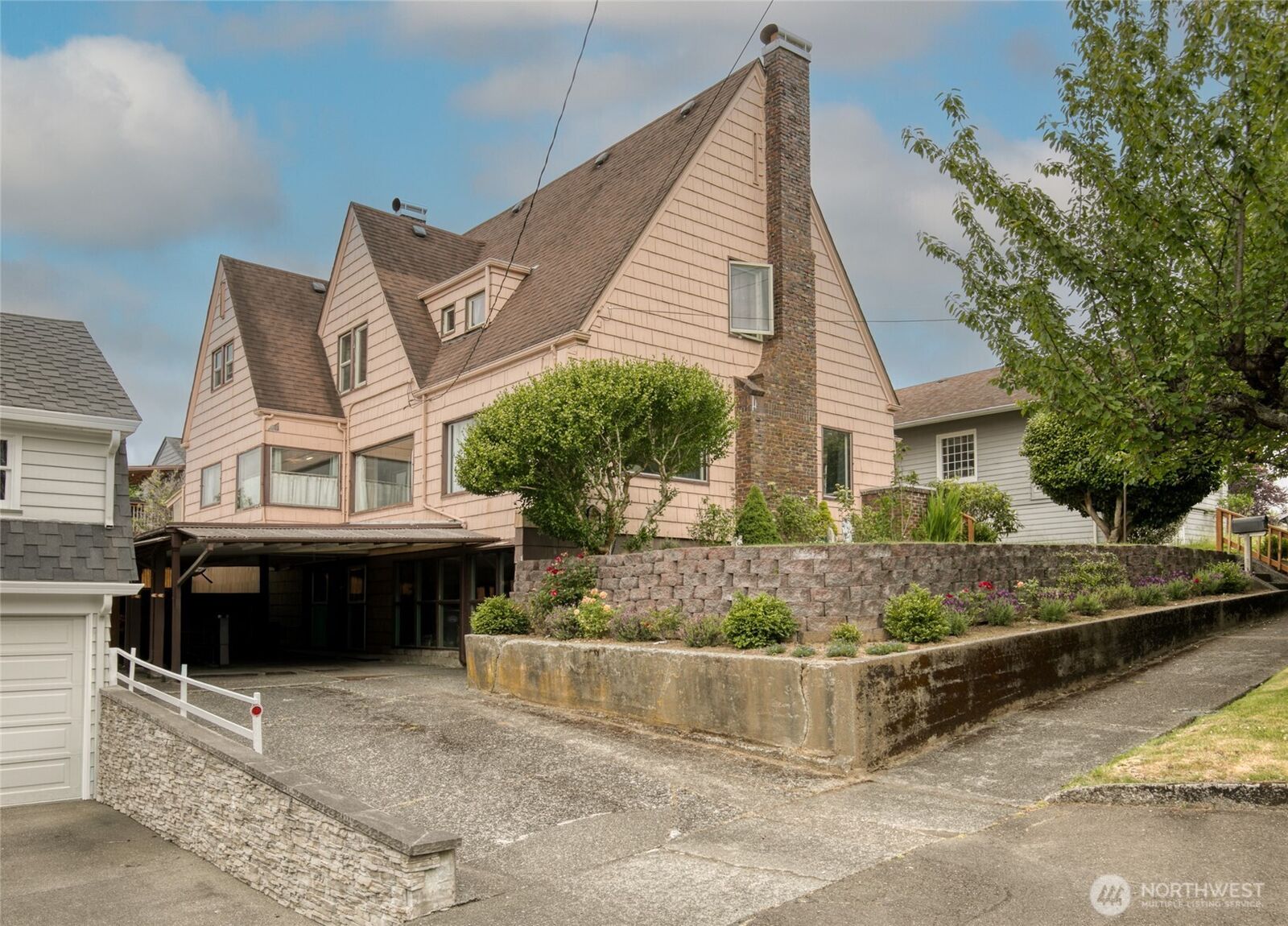 Property Photo:  911 N Thornton Street  WA 98520 