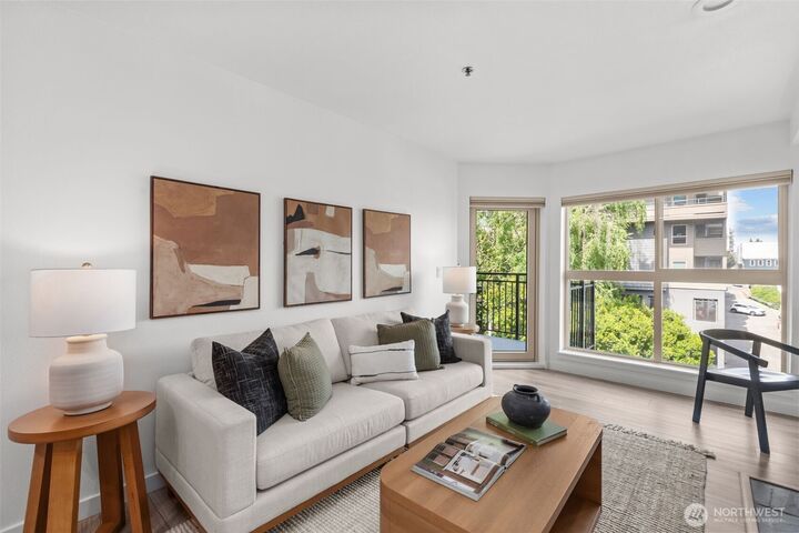 Property Photo: 701 Galer Street 505 WA 98109