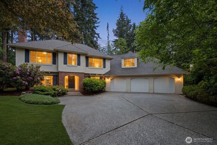 Property Photo: 7700 234th Place NE WA 98053