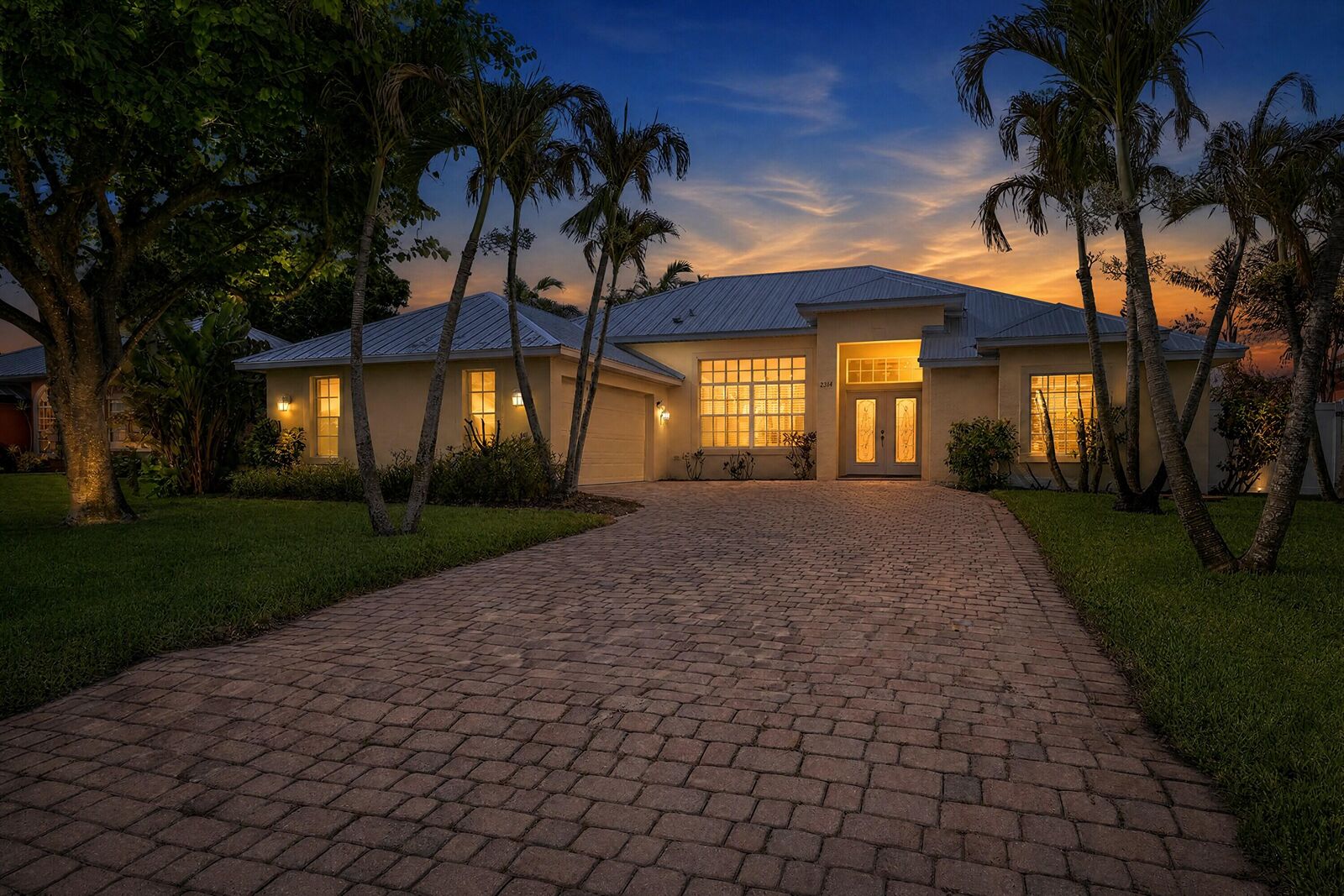 Property Photo: 2314 SE Calcutta Circle FL 34952