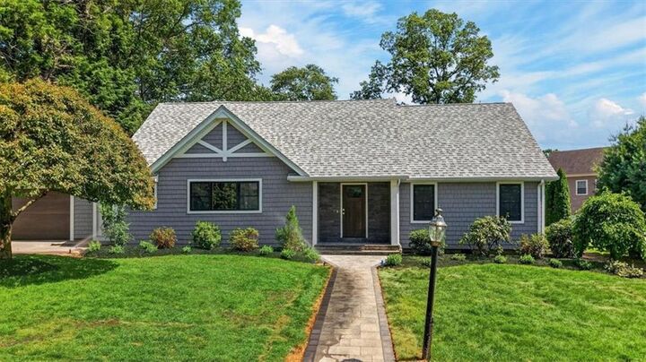 Property Photo:  61 Applegate Road  RI 02920 