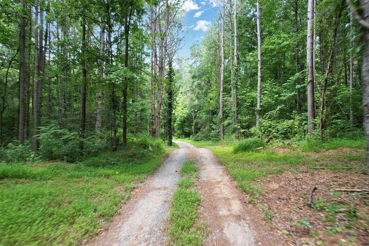 Property Photo: 686 Welcome Valley Road TN 37307