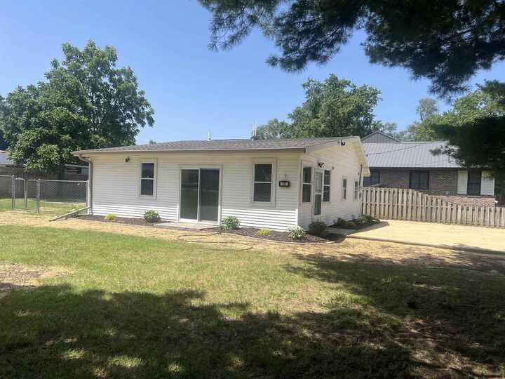 Property Photo:  2126 Park Avenue  WI 53511 