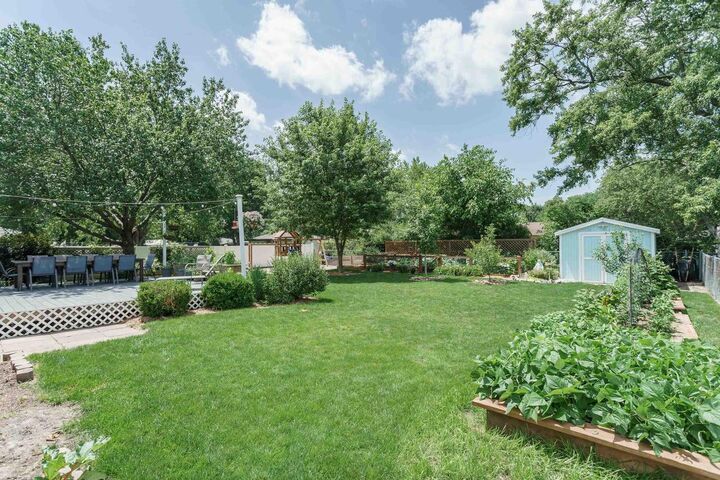 Property Photo:  1147 Ontario Drive  WI 53545 