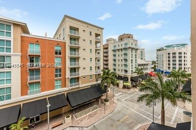 Property Photo: 7285 SW 90th St D409 FL 33156