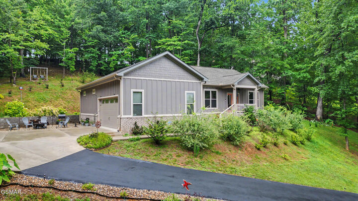 Property Photo:  1016 Country Mountain Road  TN 37722 