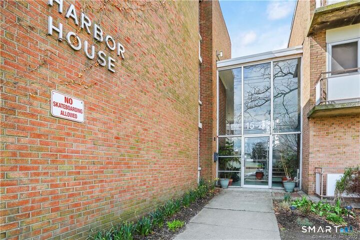 Property Photo: 25 Ellsworth Street 5 CT 06605