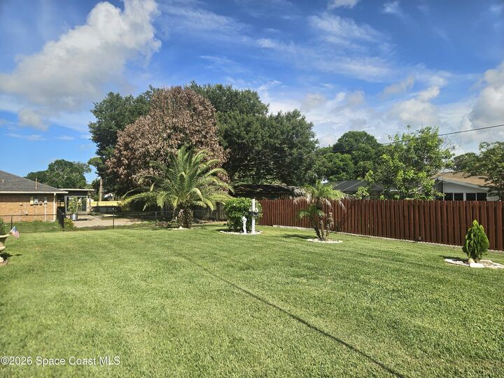 Property Photo:  120 Nesbitt Street NE  FL 32907 