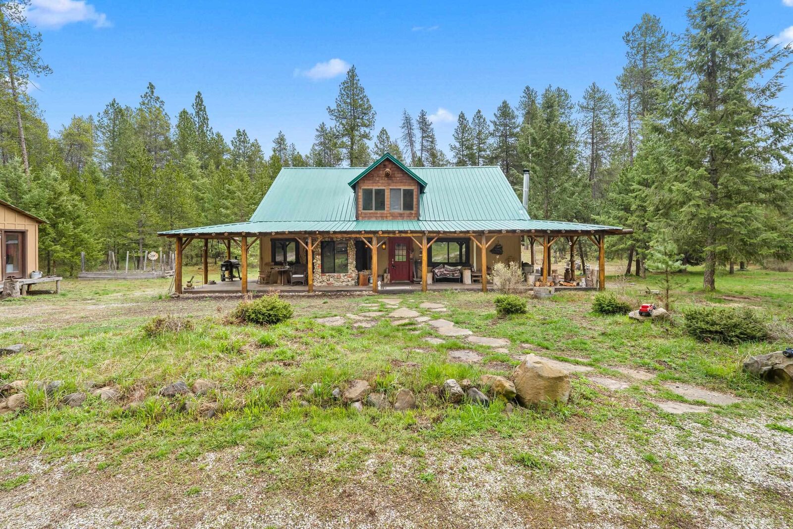 Property Photo: 4430F Springdale Hunters Rd WA 99173
