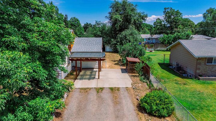 Property Photo: 3102 N Coleman Rd WA 99212