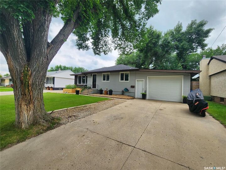 Property Photo: 1111 Hudson Road SK S4A 1Z1