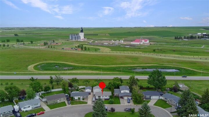 Property Photo:  11 Hayward Place  SK S9H 3Z9 