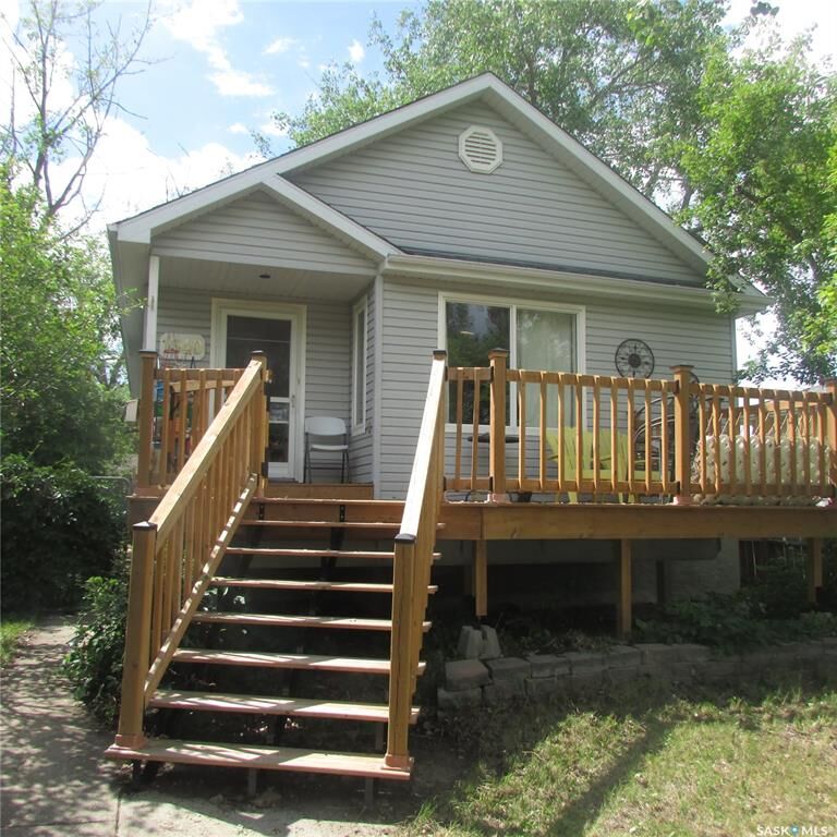 Property Photo: 1340 Connaught Street SK S4T 4S8