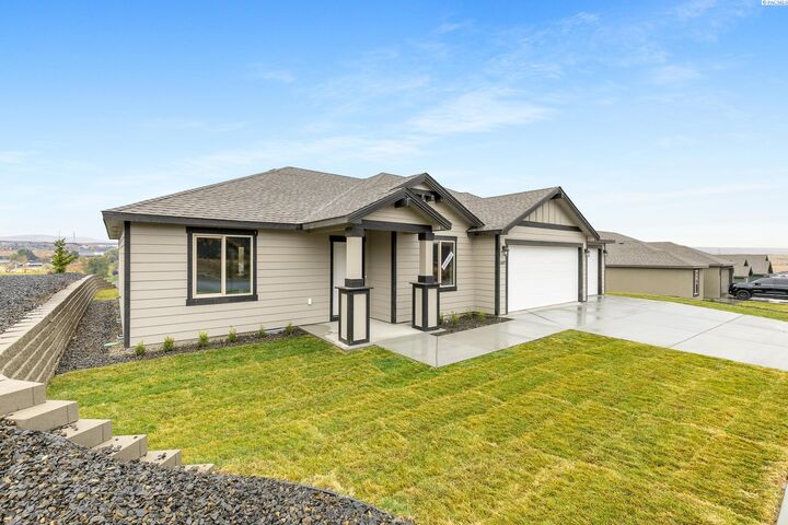 Property Photo: 6507 W 28th Ave WA 99338