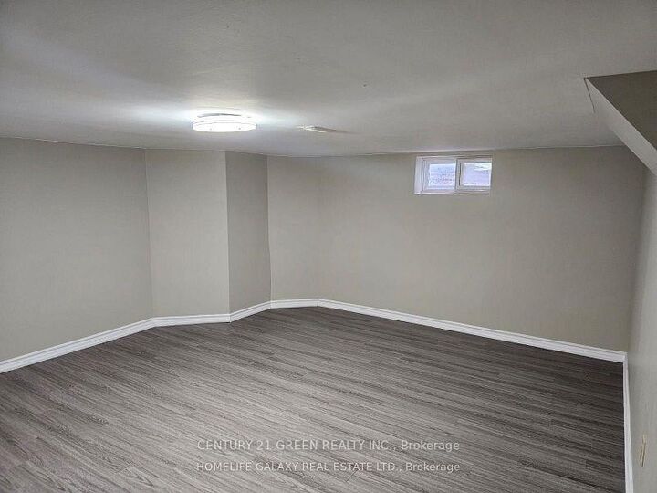 Property Photo:  4044 Colonial Dr (Basement Only) Drive  ON L5L 4K2 
